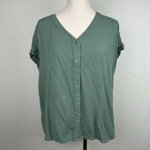 ORVIS Blouse Women's Top Green Button Up V-neck Short Sleeve Hi-Lo Size M